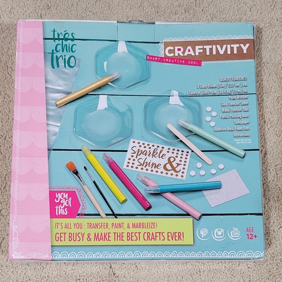 Tres Chic Trio - Picture 2 of 2